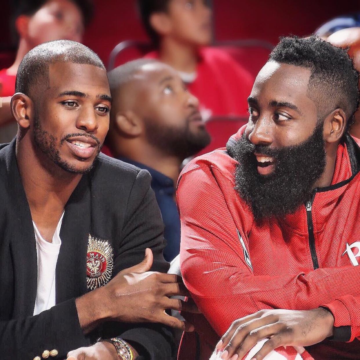 主帅续约并 主帅续约并