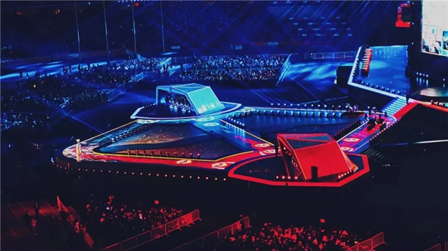 自替补席 自替补席